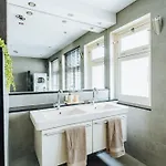 Staal House Apartamento *