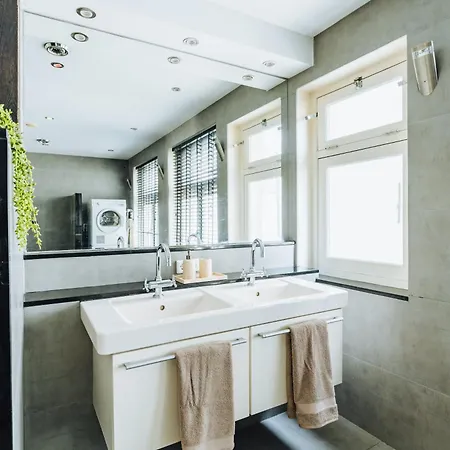 Staal House דירה *