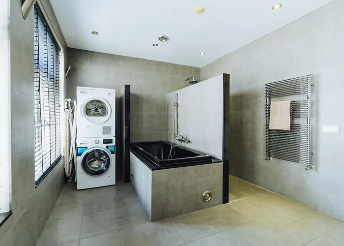 Apartament Staal House *