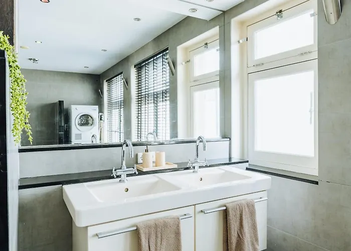 Staal House Apartament *